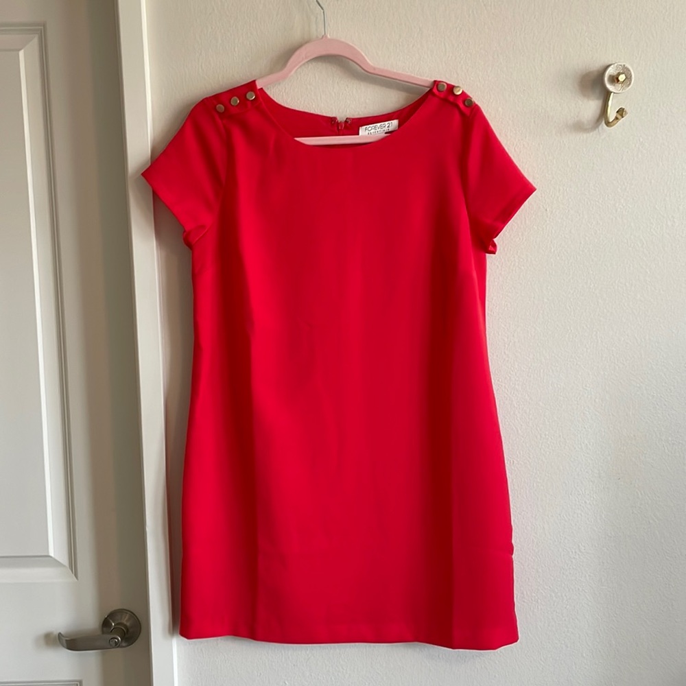 COPY - Gorgeous EUC Red and Gold Accent Large Forever 21 Shift Dress